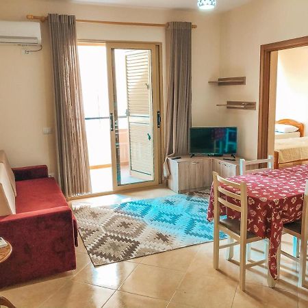 Mimi'S Beach Apartment Vlorë 外观 照片