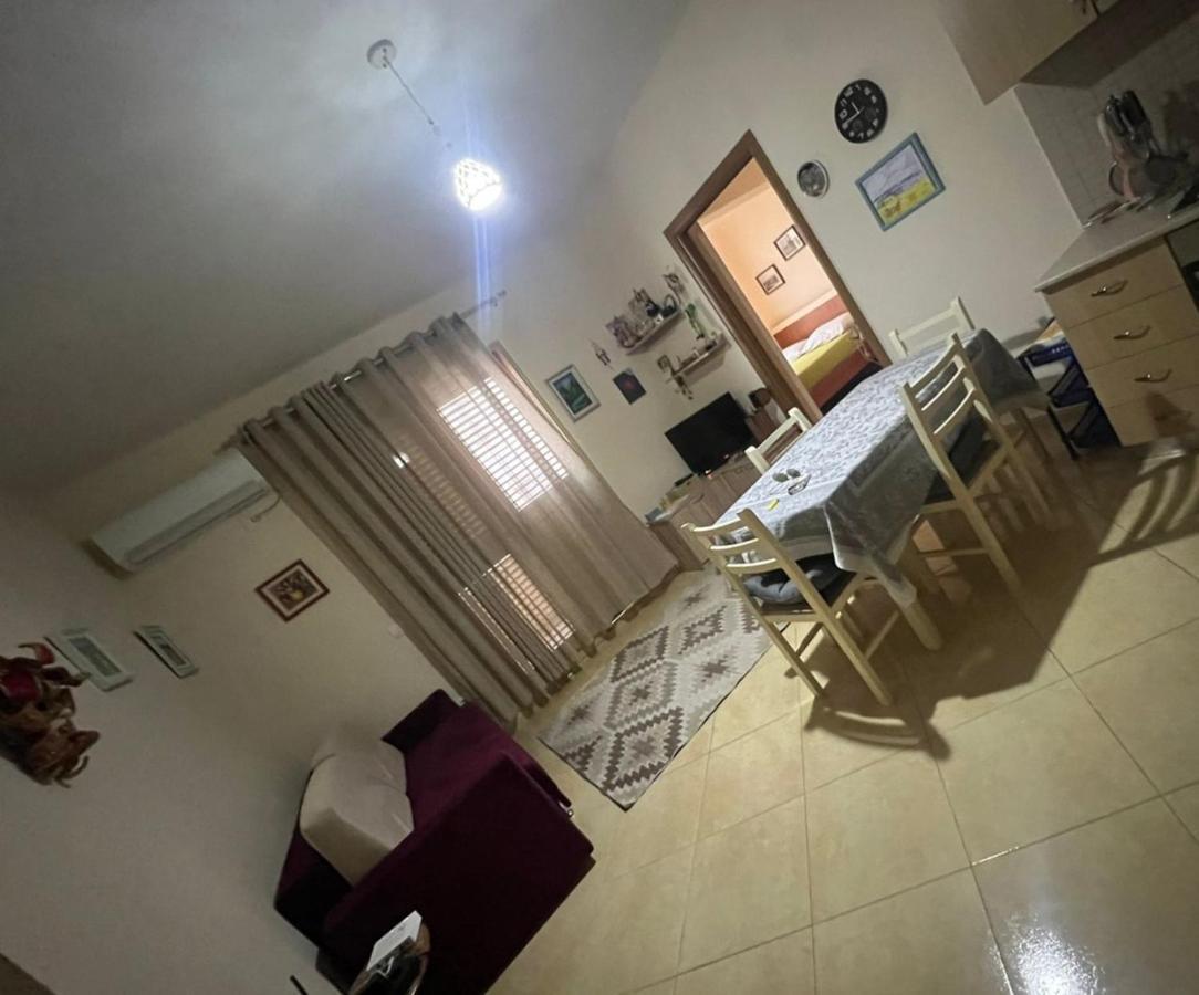 Mimi'S Beach Apartment Vlorë 外观 照片